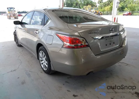 2015 Nissan Altima 2.5 S из США, поврежденный, VIN 1N4AL3AP7FC222881